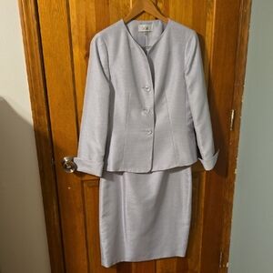 Le Suit Light Purple Women's Skirt Set